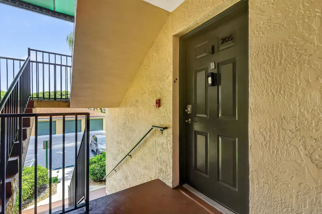 103 Yacht Club Way Hypoluxo FL 33462