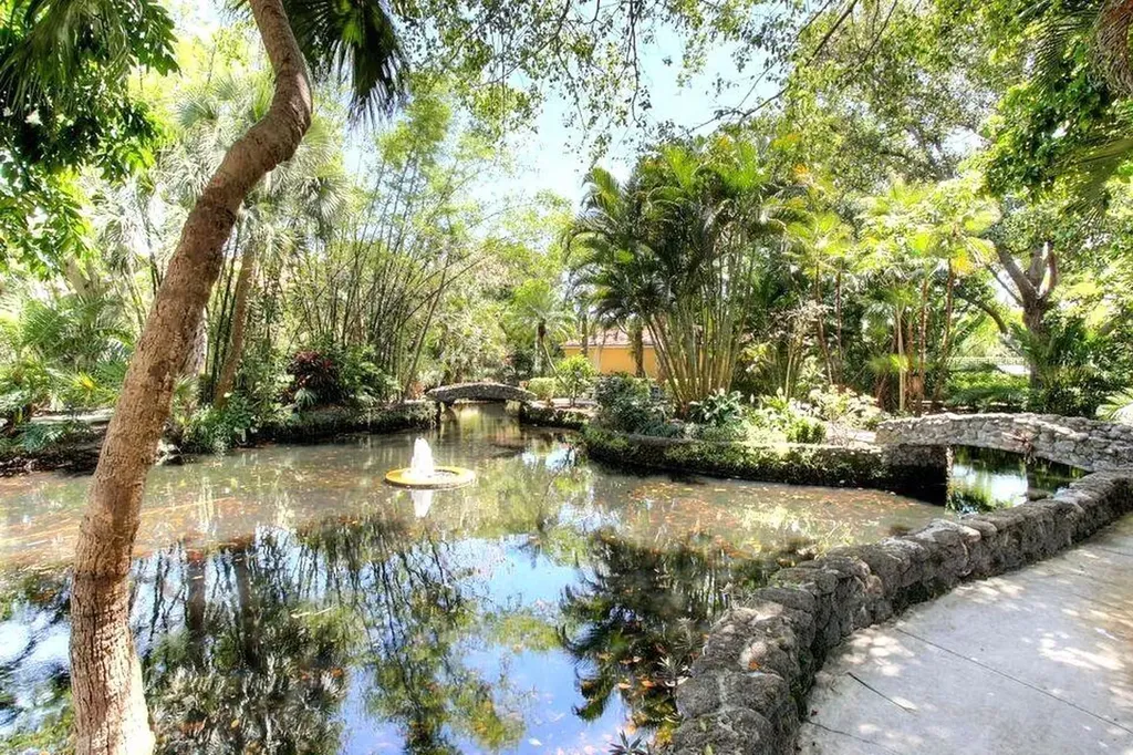 103 Yacht Club Way Hypoluxo FL 33462