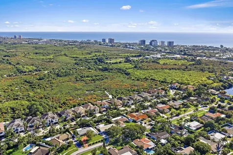 1715 W Hemingway Drive Juno Beach FL 33408