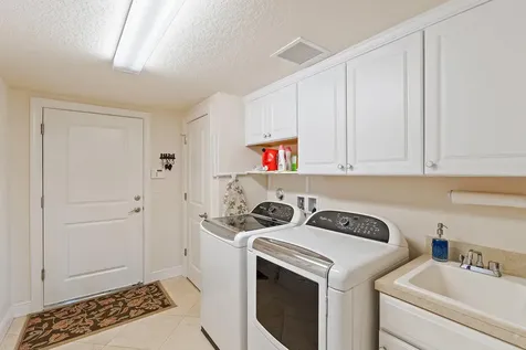 1715 W Hemingway Drive Juno Beach FL 33408