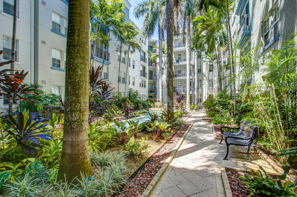533 NE 3rd Avenue Fort Lauderdale FL 33301