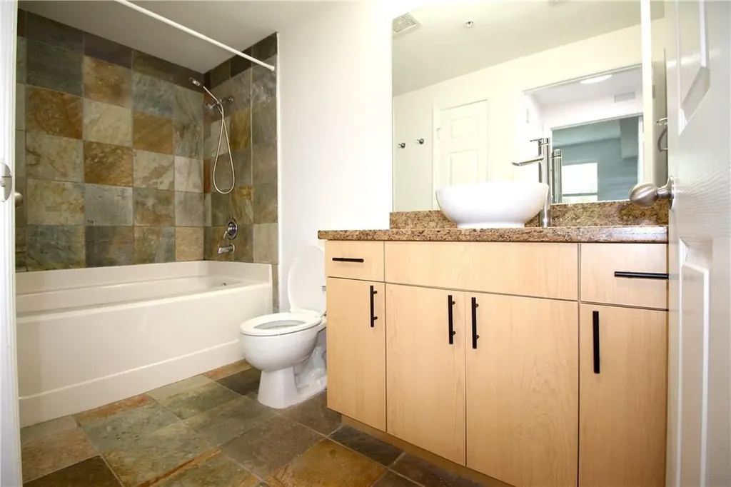 533 NE 3rd Avenue Fort Lauderdale FL 33301