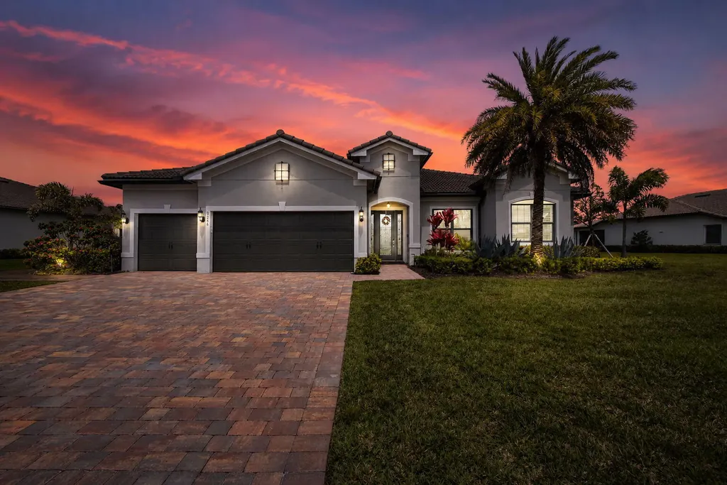 9206 Balsamo Drive Palm Beach Gardens FL 33412