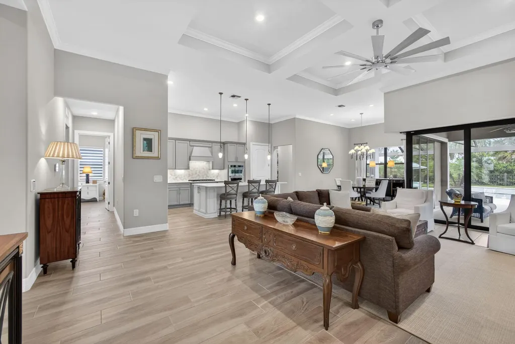 9206 Balsamo Drive Palm Beach Gardens FL 33412