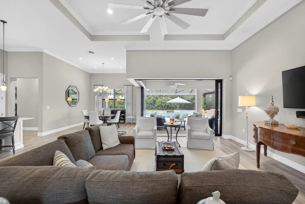 9206 Balsamo Drive Palm Beach Gardens FL 33412