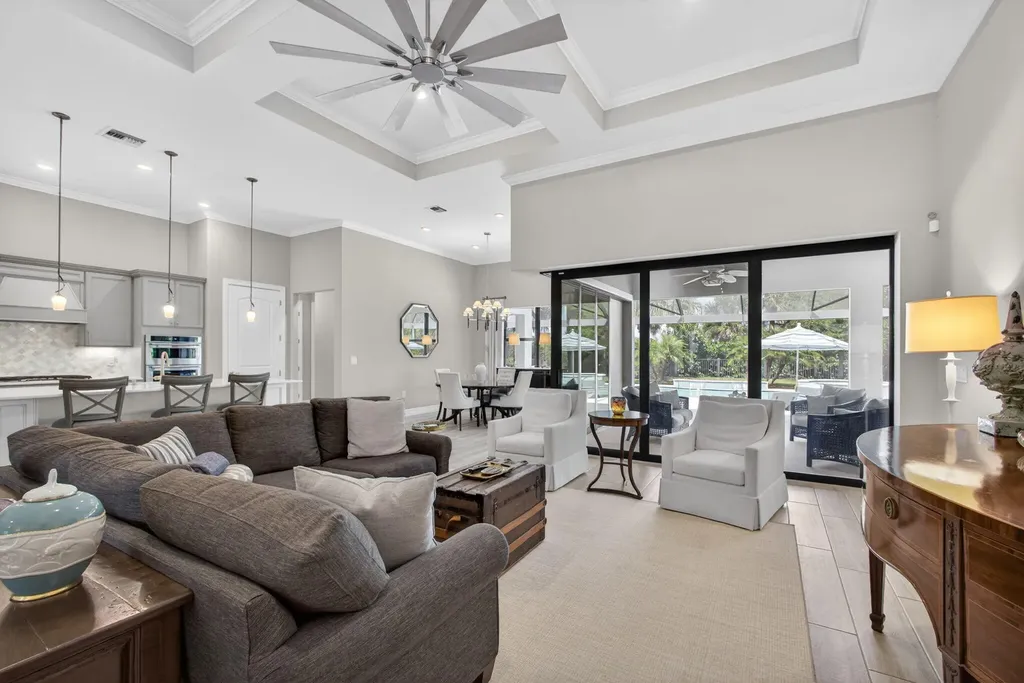 9206 Balsamo Drive Palm Beach Gardens FL 33412