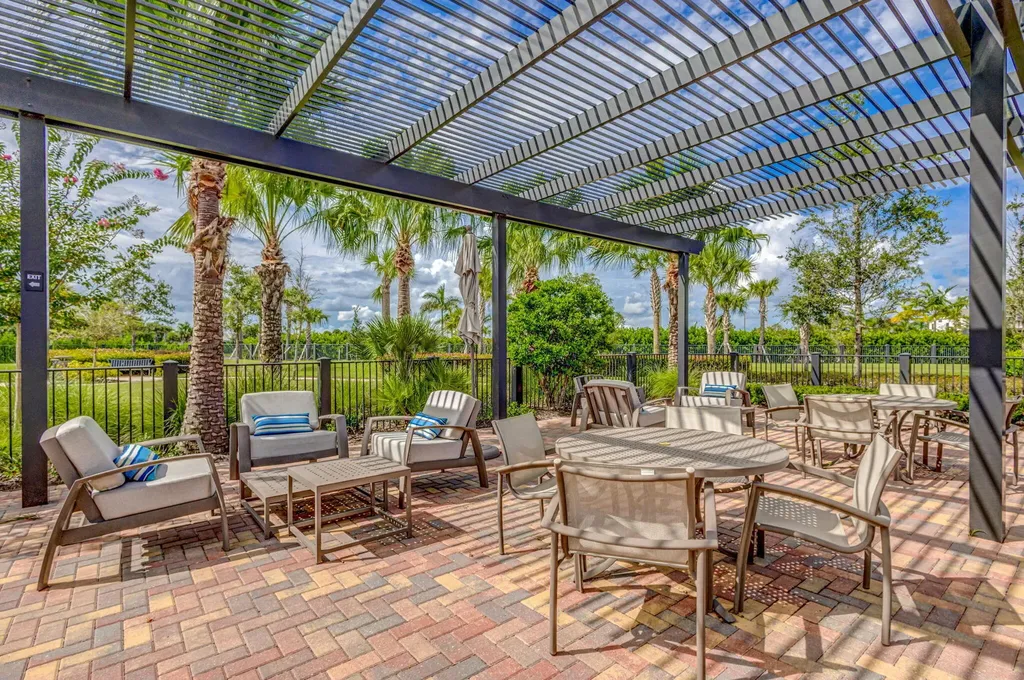 9206 Balsamo Drive Palm Beach Gardens FL 33412