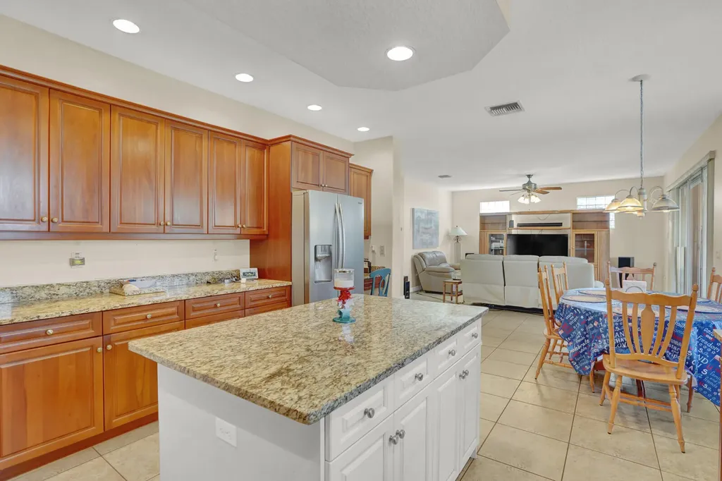 7541 Downwinds Lane Lake Worth FL 33467