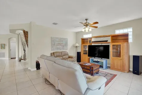 7541 Downwinds Lane Lake Worth FL 33467