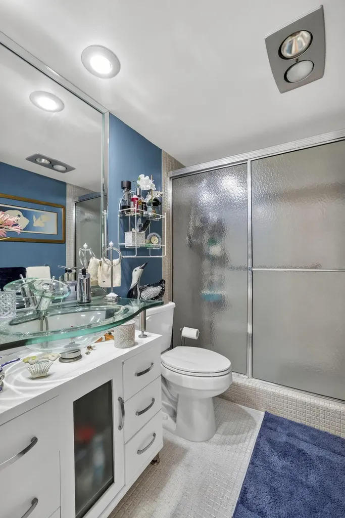 3900 Oaks Clubhouse Drive Pompano Beach FL 33069