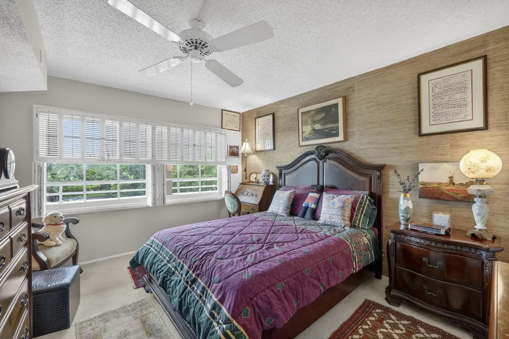 3900 Oaks Clubhouse Drive Pompano Beach FL 33069