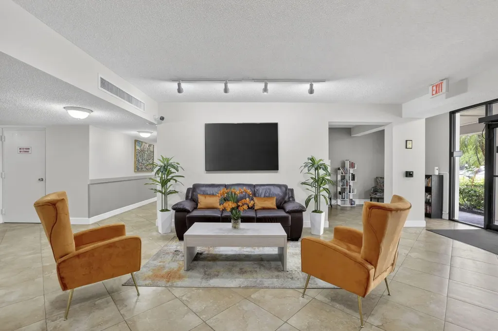 3900 Oaks Clubhouse Drive Pompano Beach FL 33069