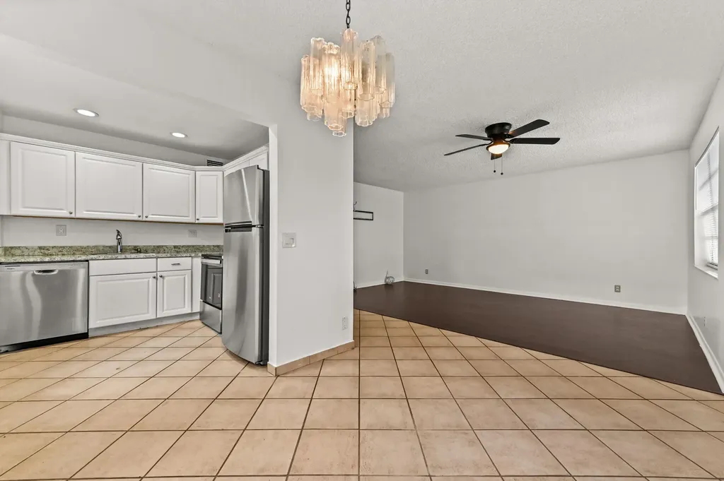 908 Normandy Delray Beach FL 33484