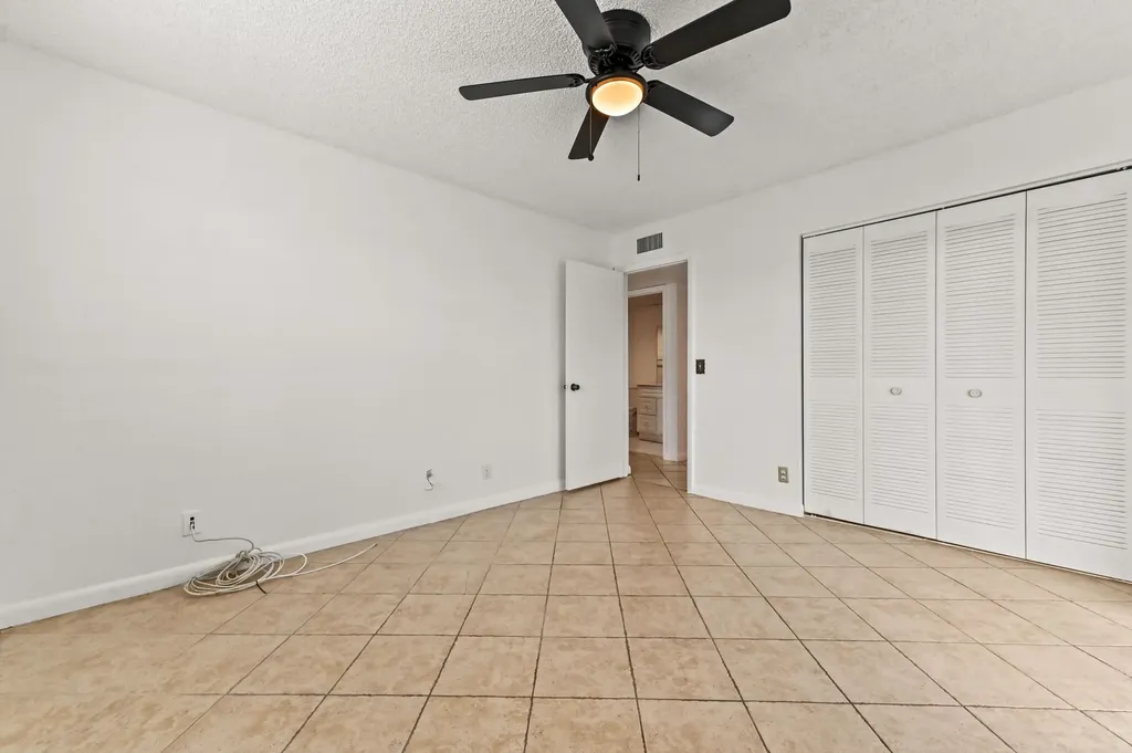 908 Normandy Delray Beach FL 33484