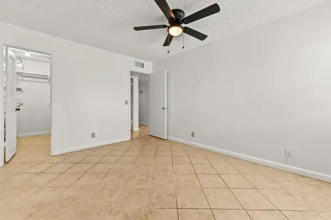 908 Normandy Delray Beach FL 33484
