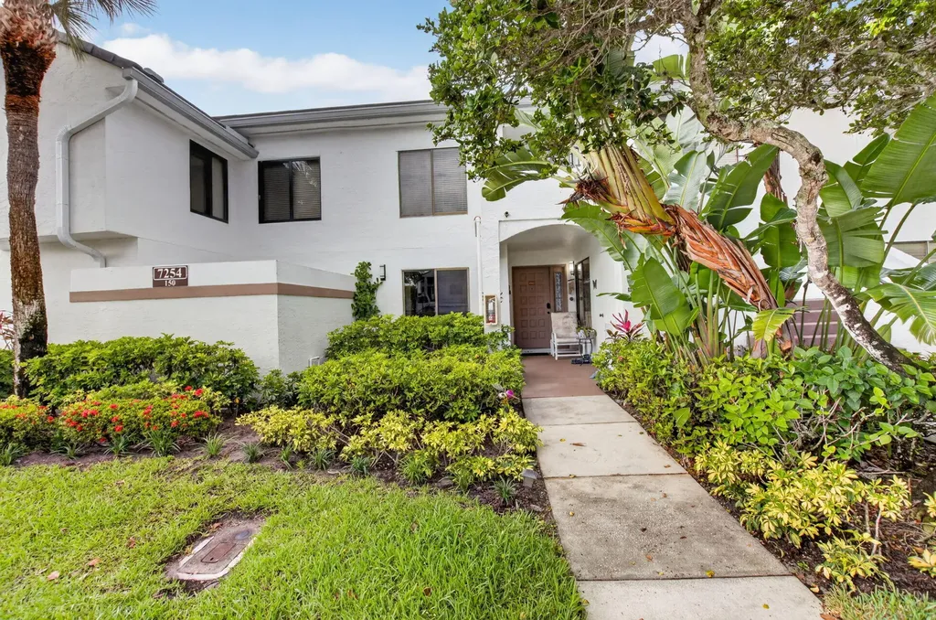 7254 Clunie Place Delray Beach FL 33446