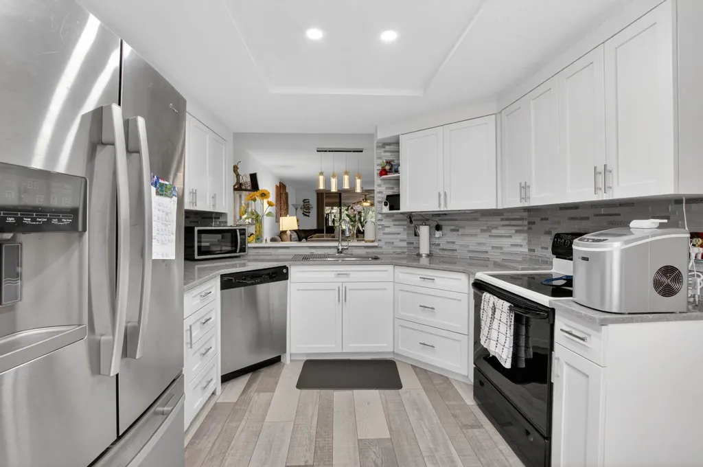 7254 Clunie Place Delray Beach FL 33446