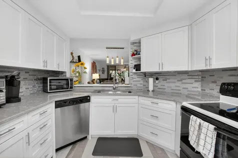 7254 Clunie Place Delray Beach FL 33446