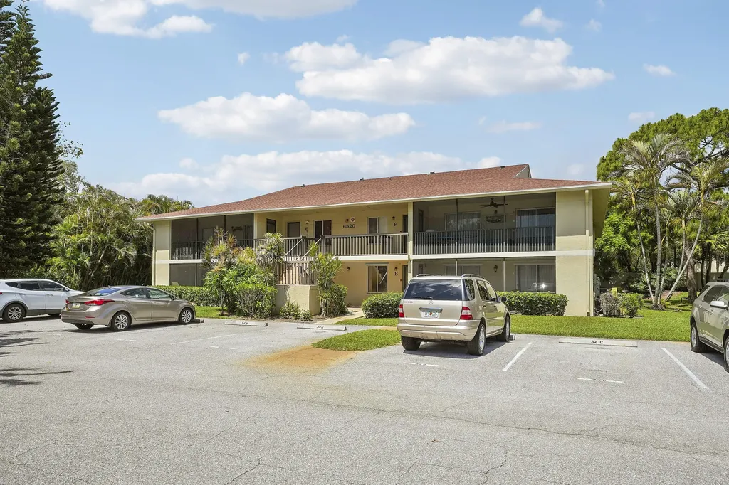 6520 Chasewood Drive Jupiter FL 33458