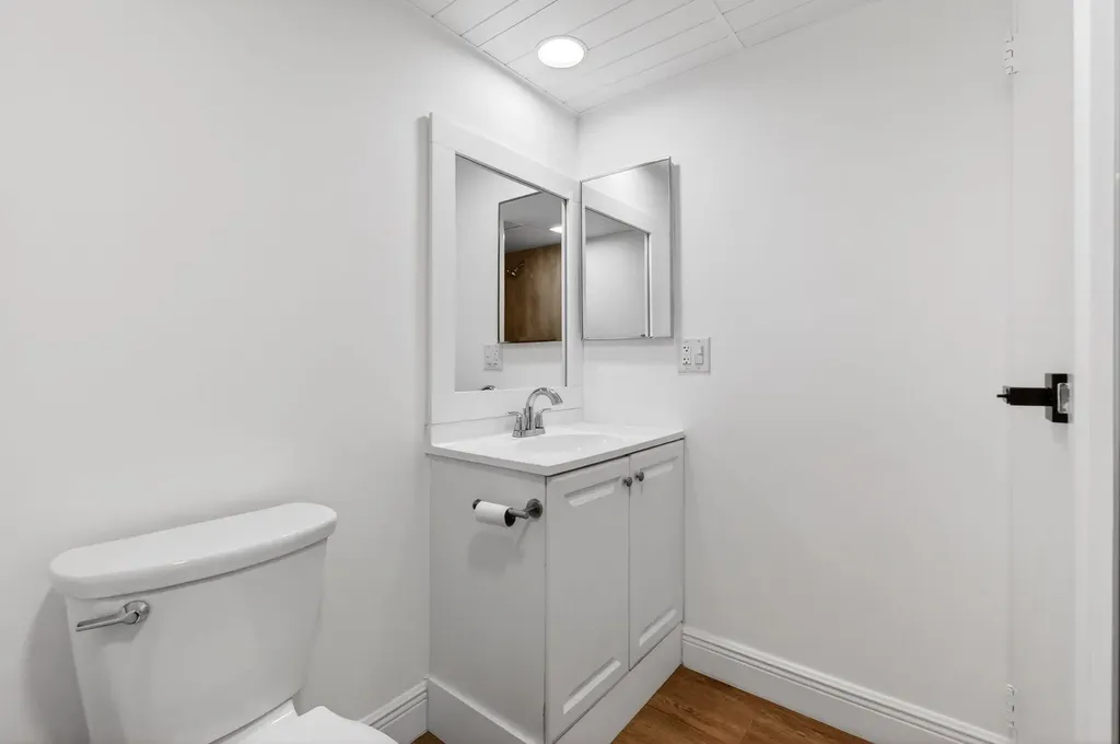 221 Waterford Delray Beach FL 33446