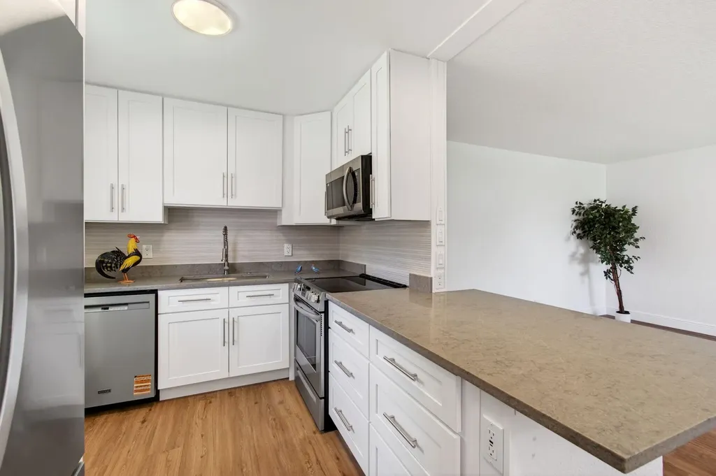 221 Waterford Delray Beach FL 33446