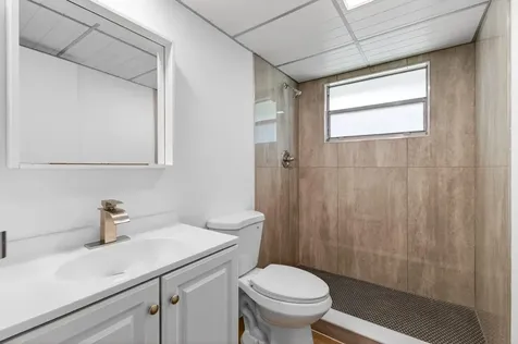 221 Waterford Delray Beach FL 33446