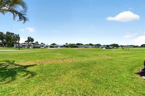 221 Waterford Delray Beach FL 33446