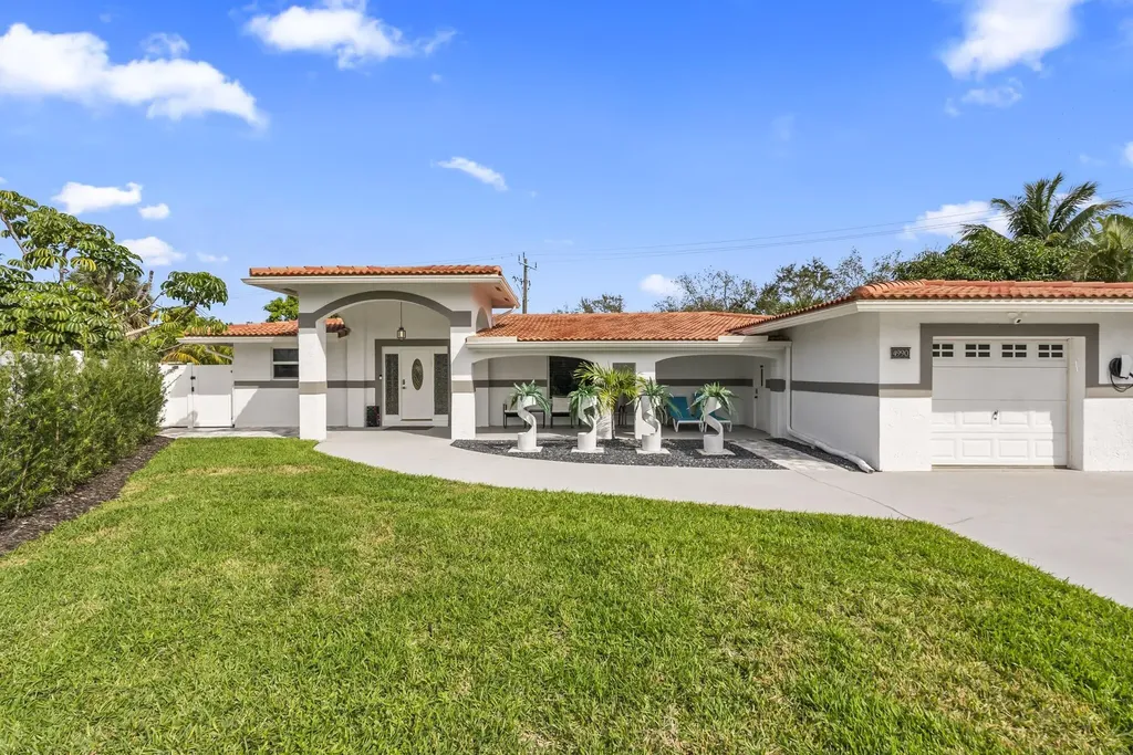 4990 NW 2nd Court Boca Raton FL 33431