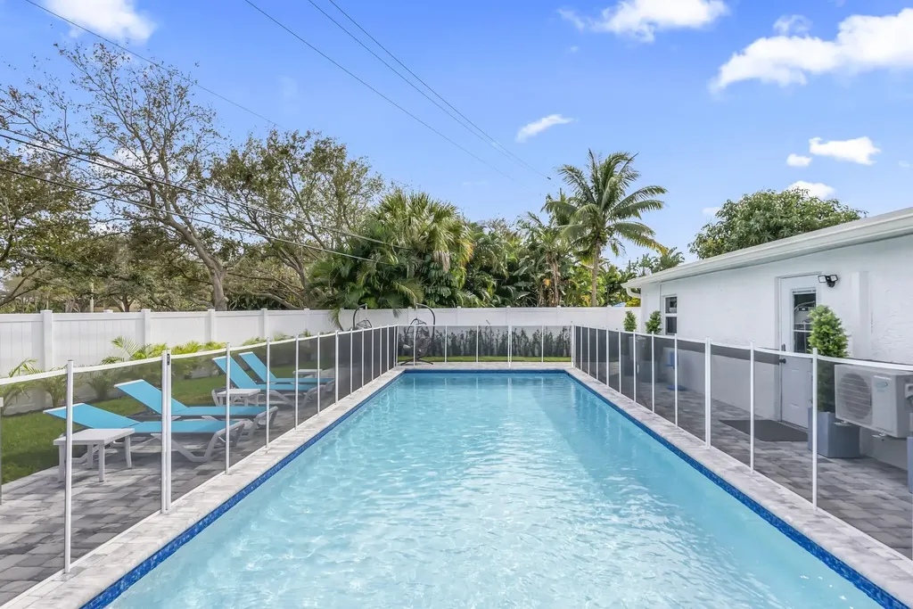 4990 NW 2nd Court Boca Raton FL 33431