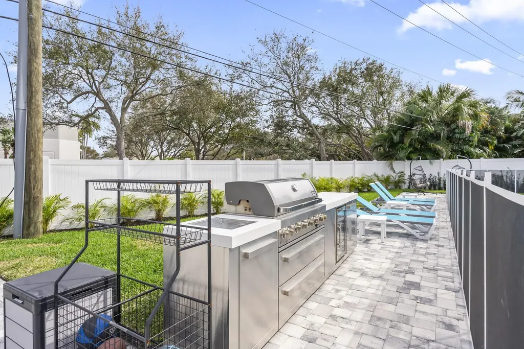 4990 NW 2nd Court Boca Raton FL 33431