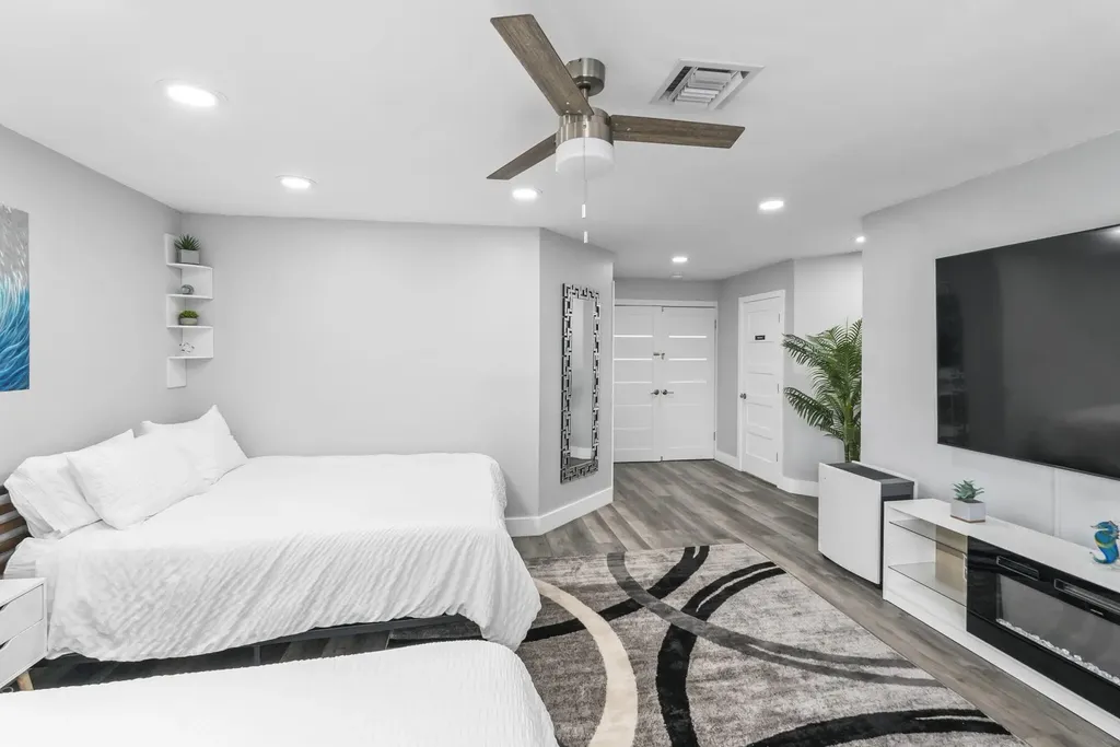 4990 NW 2nd Court Boca Raton FL 33431