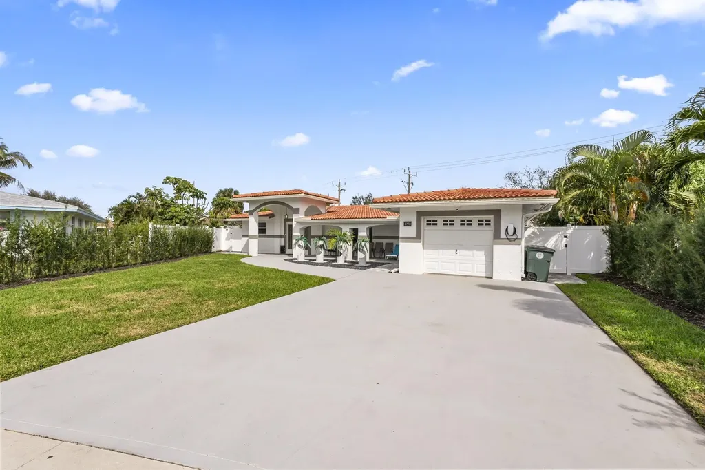 4990 NW 2nd Court Boca Raton FL 33431