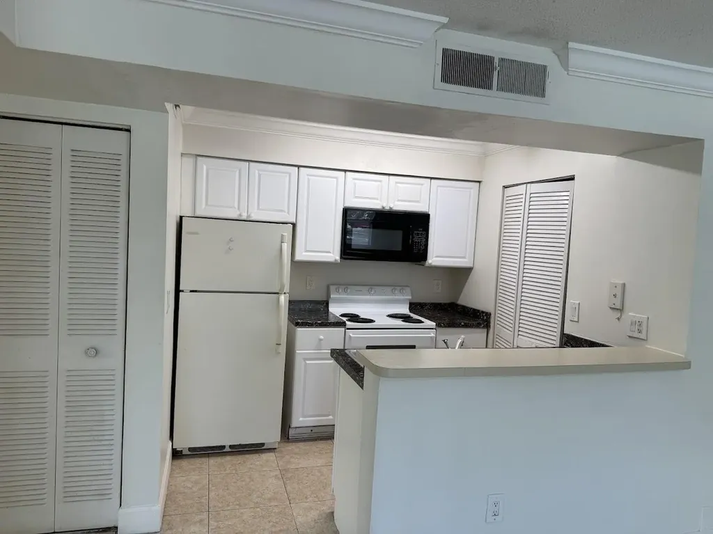 1227 SW Lion Avenue SW Pompano Beach FL 33069