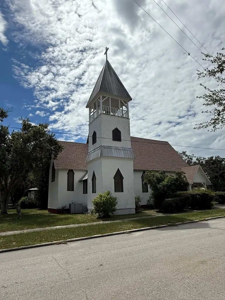 18 E Pleasant Street Avon Park FL