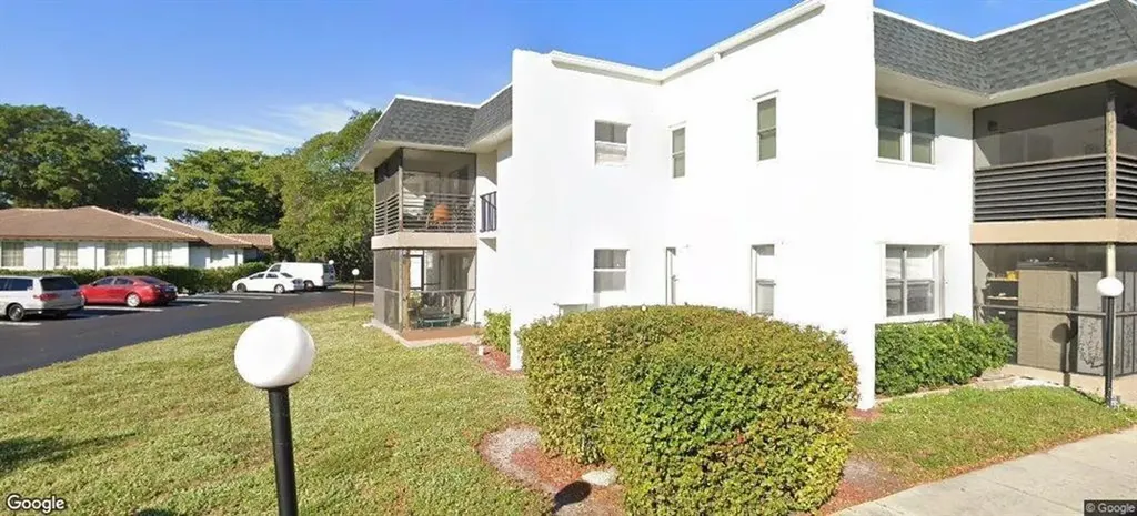 2710 Riverside Drive Coral Springs FL 33065