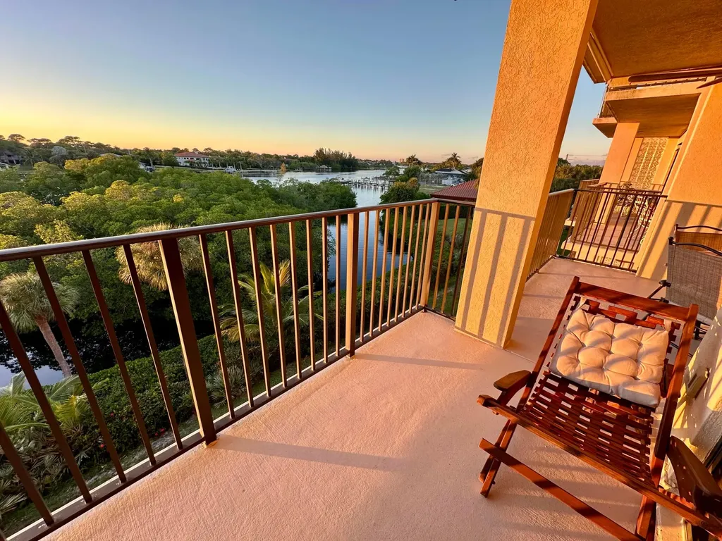 1701 Marina Isle Way Jupiter FL 33477