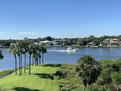 1701 Marina Isle Way Jupiter FL 33477