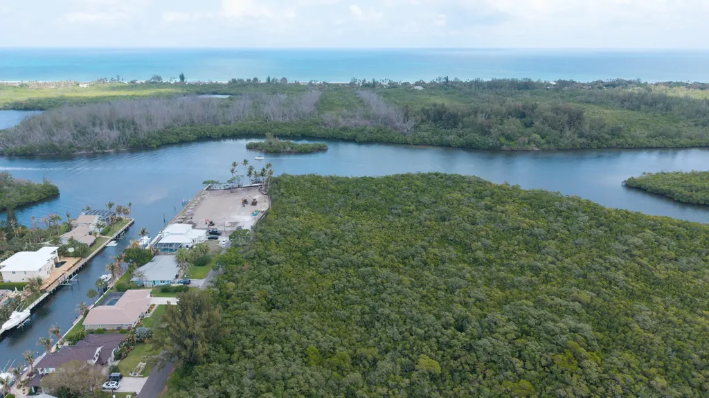 Unassigned SE Delafield Street Hobe Sound FL 33455