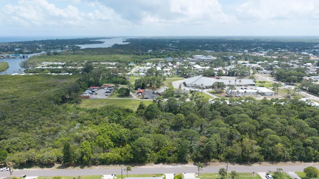 Unassigned SE Delafield Street Hobe Sound FL 33455