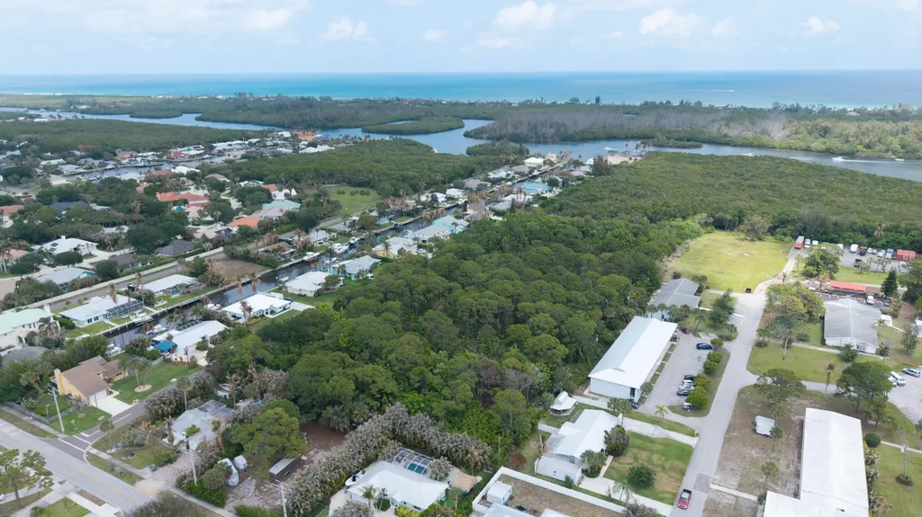 Unassigned SE Delafield Street Hobe Sound FL 33455