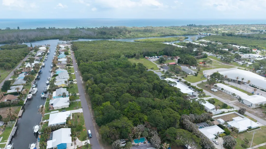 Unassigned SE Delafield Street Hobe Sound FL 33455