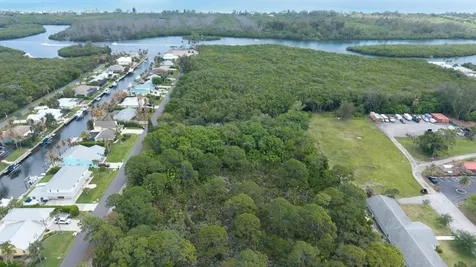 Unassigned SE Delafield Street Hobe Sound FL 33455