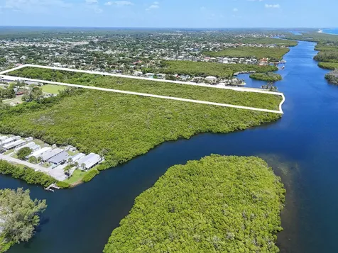 Unassigned SE Delafield Street Hobe Sound FL 33455