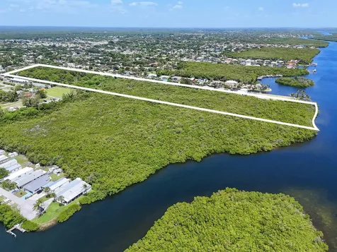 Unassigned SE Delafield Street Hobe Sound FL 33455