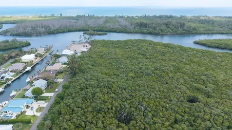 Unassigned SE Delafield Street Hobe Sound FL 33455