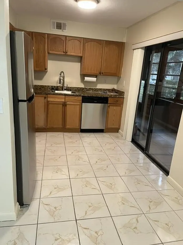 207 E Capri E Delray Beach FL 33484