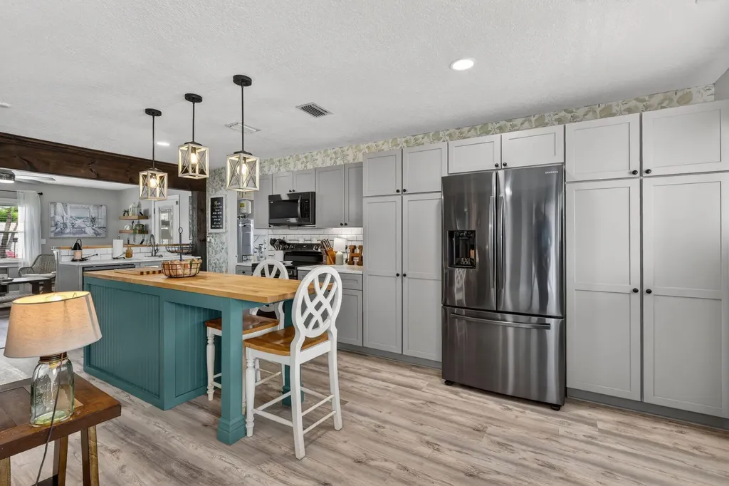 2026 7th Court SW Vero Beach FL 32962