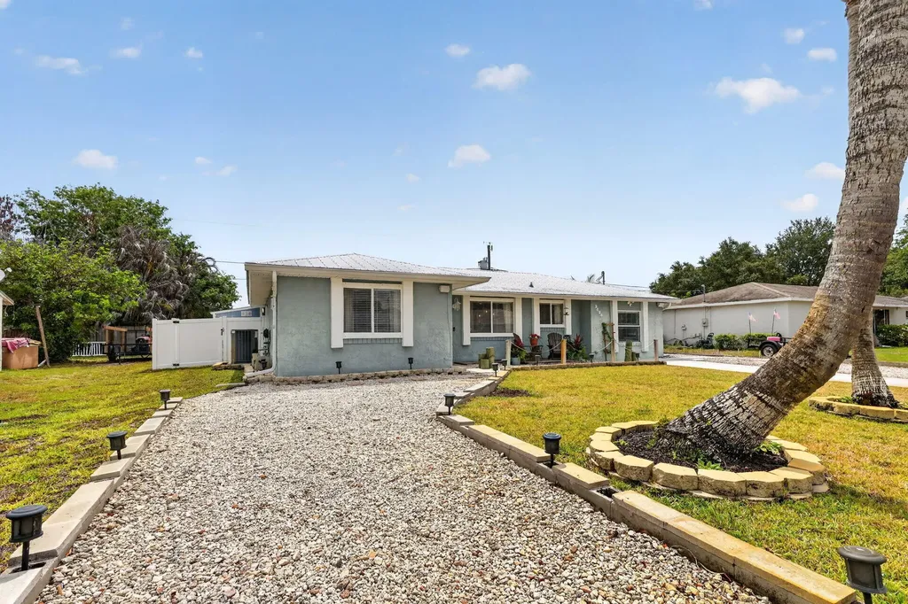 2026 7th Court SW Vero Beach FL 32962