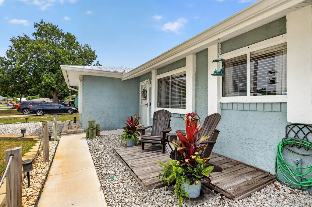 2026 7th Court SW Vero Beach FL 32962