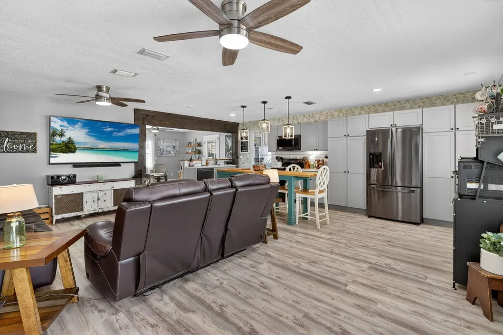 2026 7th Court SW Vero Beach FL 32962